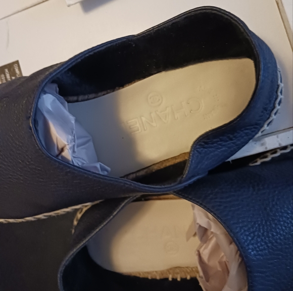 CHANEL leather/ suade lined flat never worn navy blue sz 37 comfy shoes - Picture 5 of 7